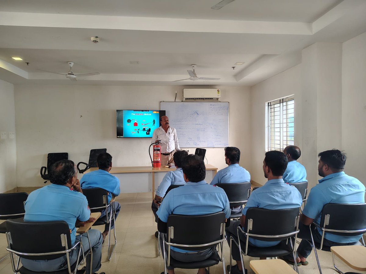 CRUT_BBSR's tweet photo. Safety is our priority. CRUT conducted a Fire Fighting Practical Demonstration for crew members at Sambalpur and Patrapada Depots, strengthening emergency response skills.
#AmaBus #SafetyFirst https://t.co/Lk0XhClE3i
