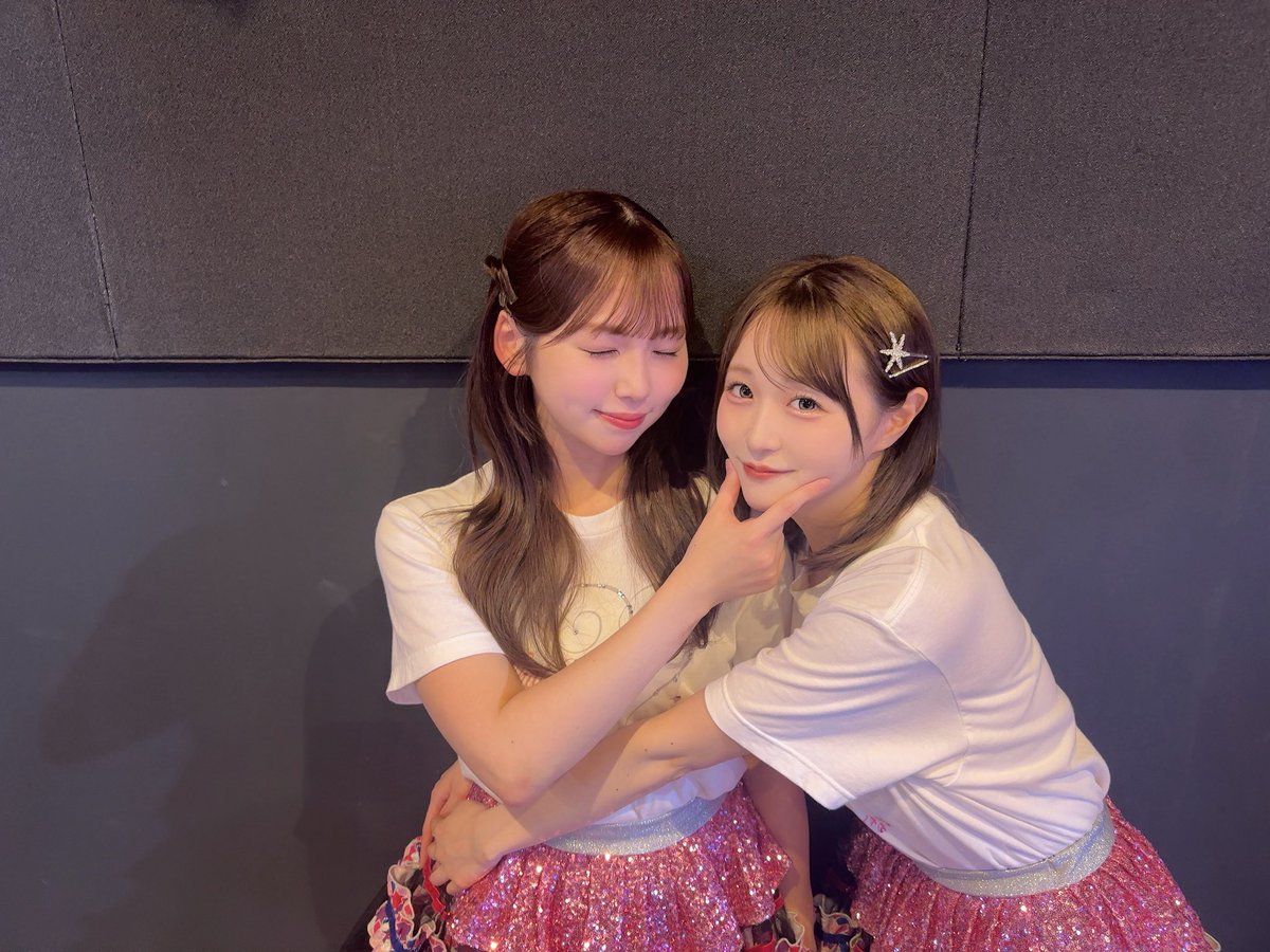 yuna_0706hkt's tweet photo. あいちーの生誕祭でした😊
おめでとう〜🫶🏻
何事にも一生懸命で行動力があるところ
なのにちょっと抜けてるところもあって
そんなギャップも含めて
だいすきだよ(*´꒳`*)
一緒にお祝いできて嬉しかった💕

#市村愛里生誕祭2026 https://t.co/LntrwbSB3k