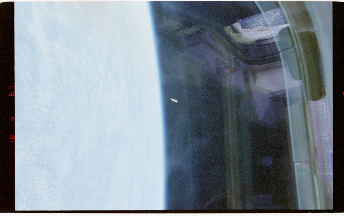 JoelValdezDOW's tweet photo. 🚀 UAP Photos from @NASA in the 4th https://t.co/eVsTscv8Kh Release:

"During STS-80, between November 19 and December 7, 1996, astronauts aboard Space Shuttle Columbia captured a series of three images of an unidentified object in low-Earth orbit. In the first photograph, the object is visible near the center of the frame, to the right of the limb of the Earth."

https://t.co/5BojoOnqN3