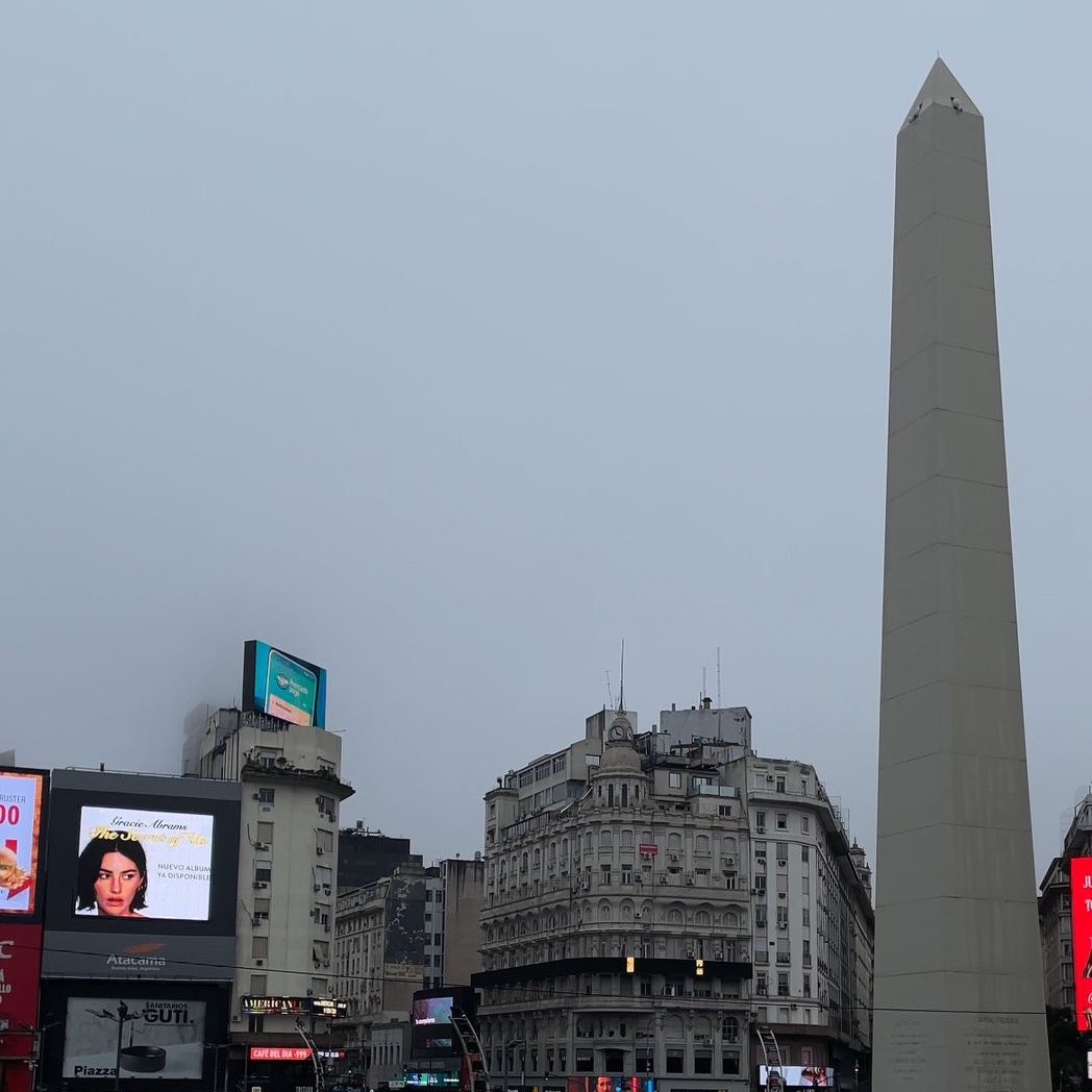 GracieAbramsAR's tweet photo. This is our request for a DFH Listening Party in Buenos Aires! We've been following Gracie for many years now and there are so many fans in Argentina who deserve a chance to be part of it 🤍

It would make us so happy and we are so excited for Daughter From Hell to be released ⭐️ https://t.co/Q9koGWTuqb