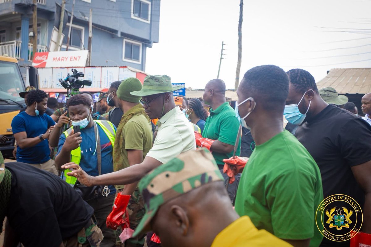Cassielforson's tweet photo. Earlier today, I joined the dedicated men and women of the Ghana Armed Forces, alongside staff of the Ministries of Defence and Finance, for the first day of the National Cleaning Exercise. 

Together, let’s keep the momentum going by actively participating in the second day of this important national effort.

A cleaner Ghana begins with each of us.