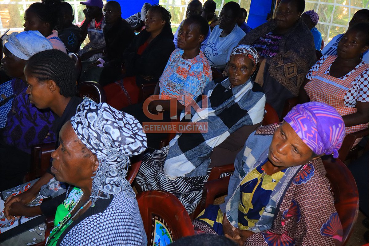 GetembeTV's tweet photo. Team Dr. Charles Onchoke, MP for Bonchari, visited the bereaved family in Bomakombi, Bomorenda Ward, to offer condolences and support following the tragic killing of the two young girls.
#Bonchari #Bomorenda #JusticeForChildren #Kisii #Getembedigital https://t.co/FijxBIsWch
