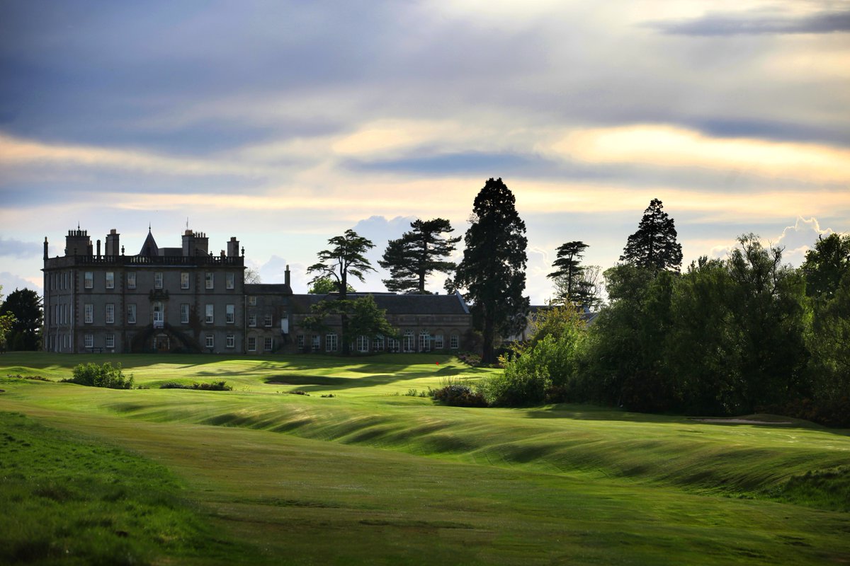 GolfNowUKI's tweet photo. 🏴󠁧󠁢󠁳󠁣󠁴󠁿 Following in the footsteps of the pros and visiting #Edinburgh this year? Here's a few courses to think about: https://t.co/15nJOkHgtP https://t.co/T5RdcnzJJG