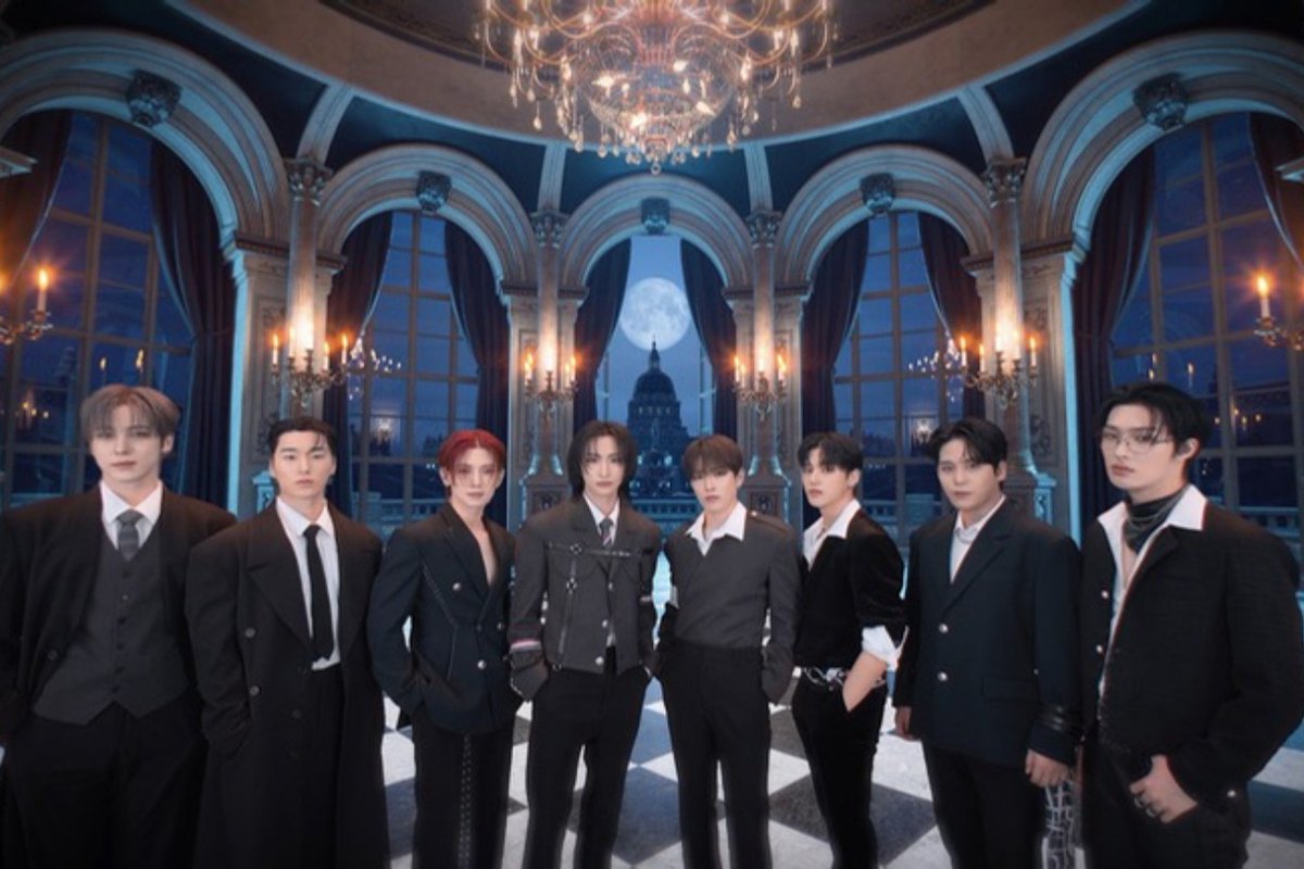 RollingStoneFra's tweet photo. ATEEZ investit les salles obscures les 6 et 8 août avec Light the Way in Cinemas, adaptation grand écran de son expérience VR. En France, le film sera projeté au Club de l’Étoile, à Paris : https://t.co/NM7drLg4k5 https://t.co/6gpDsKb92Q