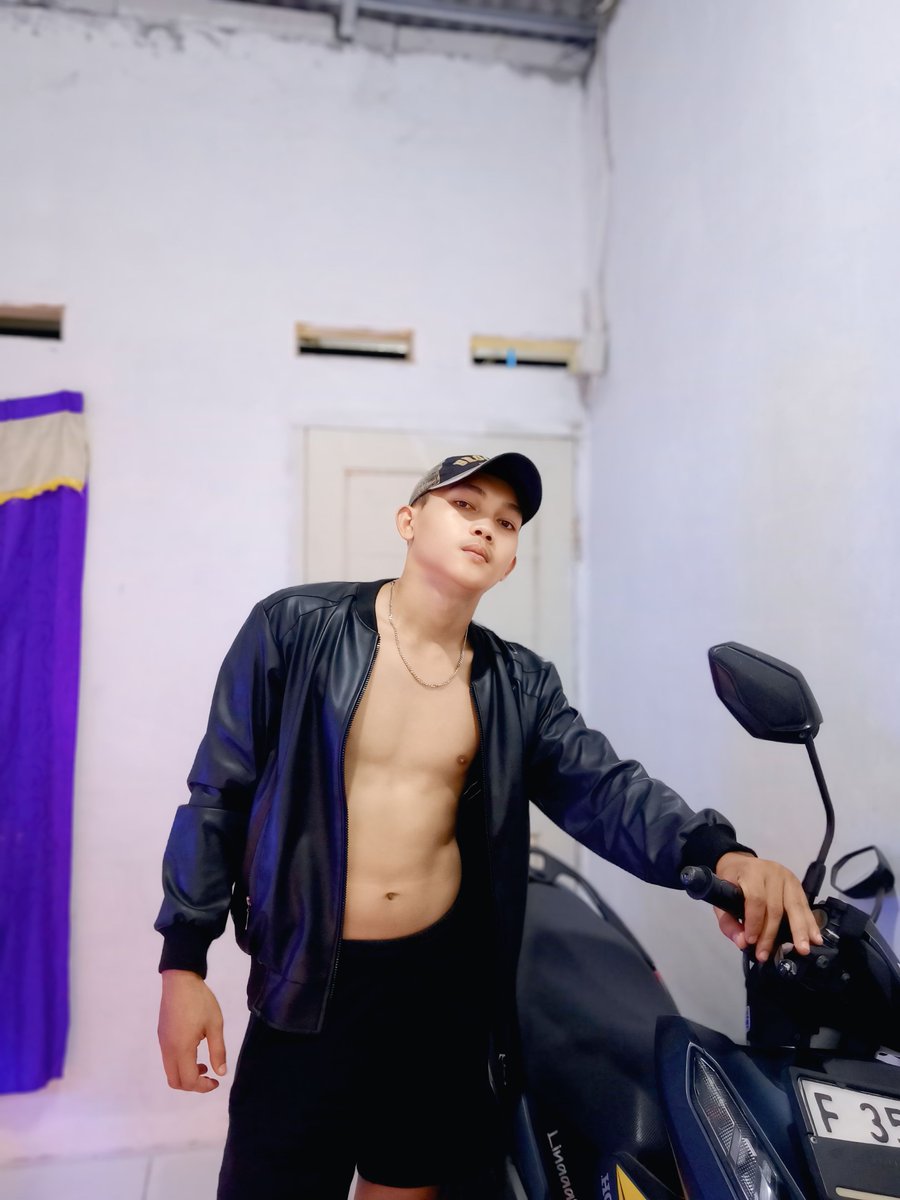 Nakrantau99's tweet photo. Hallo jakarta.
Avail_083165035796. https://t.co/kdBjsul9Xg