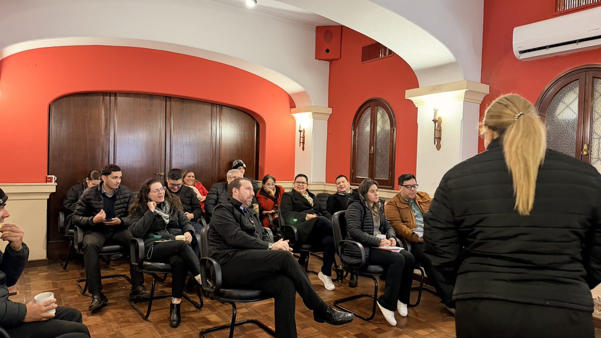conacompy's tweet photo. Realizamos una capacitación MECIP sobre Mapa de Procesos y su adecuación al nuevo organigrama institucional, con la especialista Lic. Viviana Ayala. 
Seguimos mejorando continuamente la gestión institucional.

🔗https://t.co/51AbVgDQCa

#GobiernoDelParaguay https://t.co/657EqWozBR