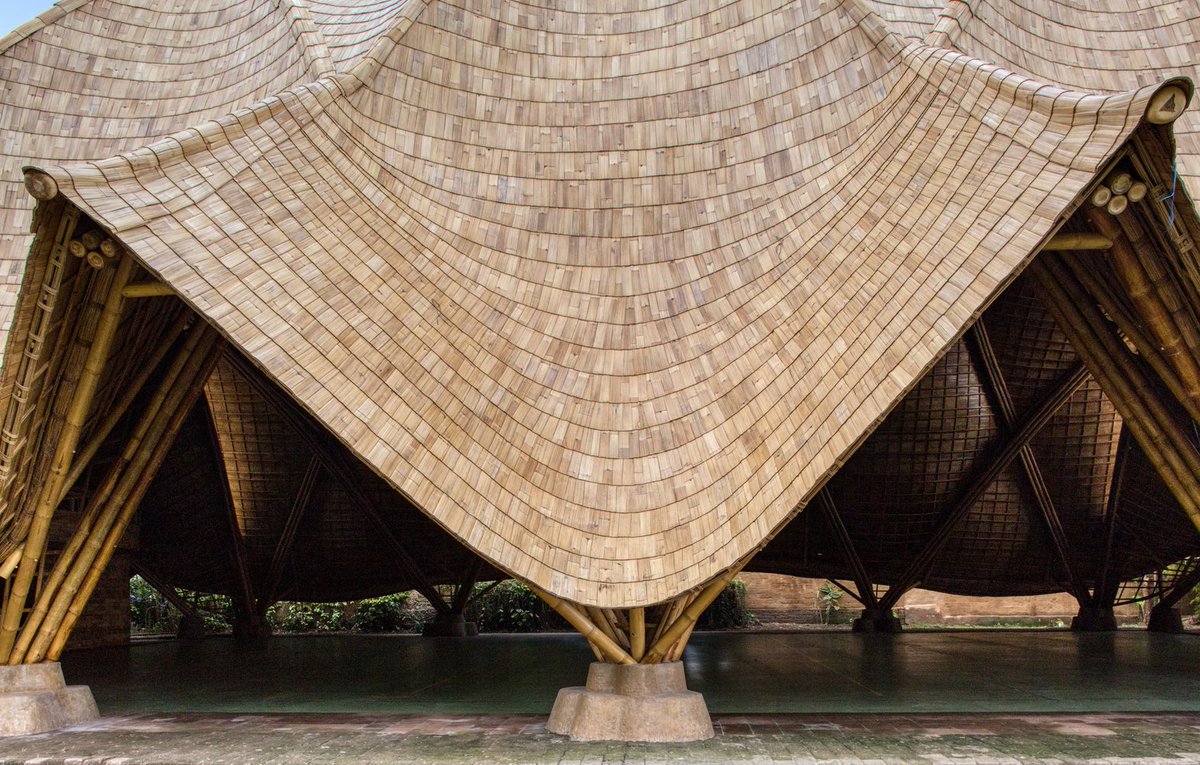 parametricarch's tweet photo. 🌿 The Arc at Green School by IBUKU Studio | Bali, Indonesia https://t.co/LXRuaV3X9Q