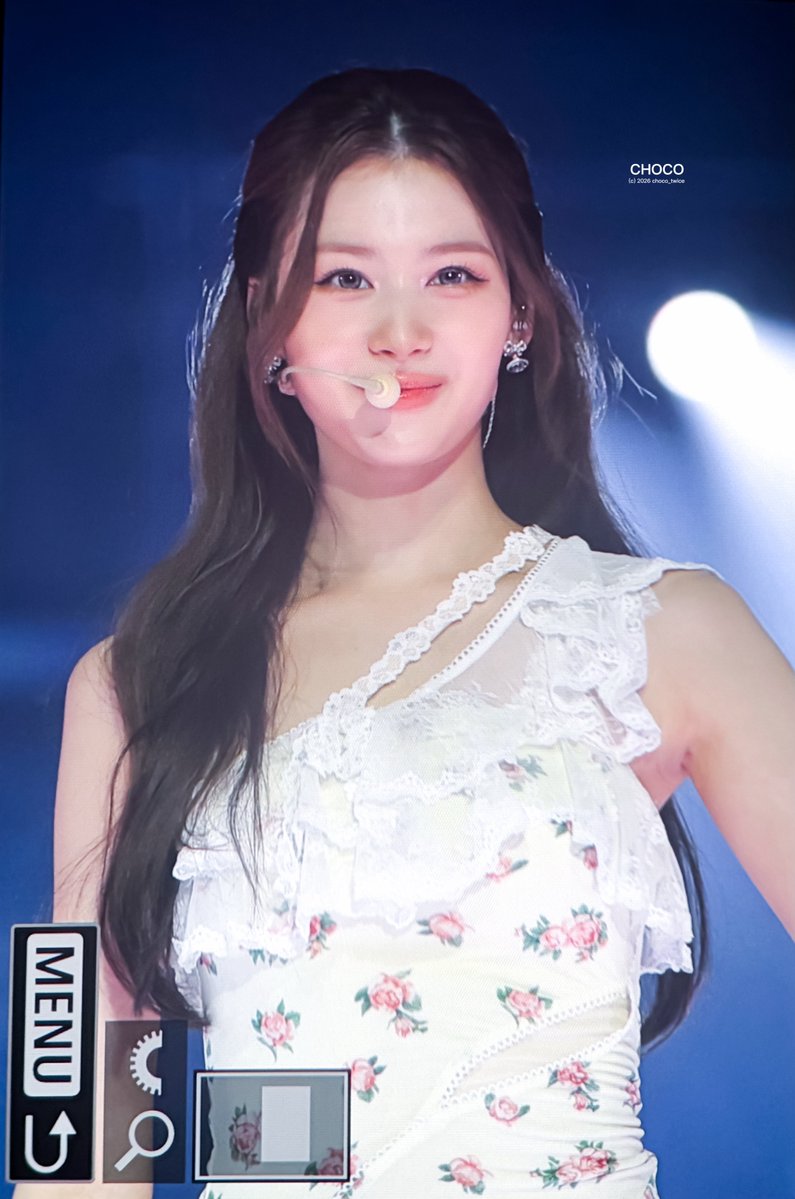 choco_twice's tweet photo. 260710 pre

#SANA #TWICE #사나 #트와이스 #サナ https://t.co/ha24n0mNZY