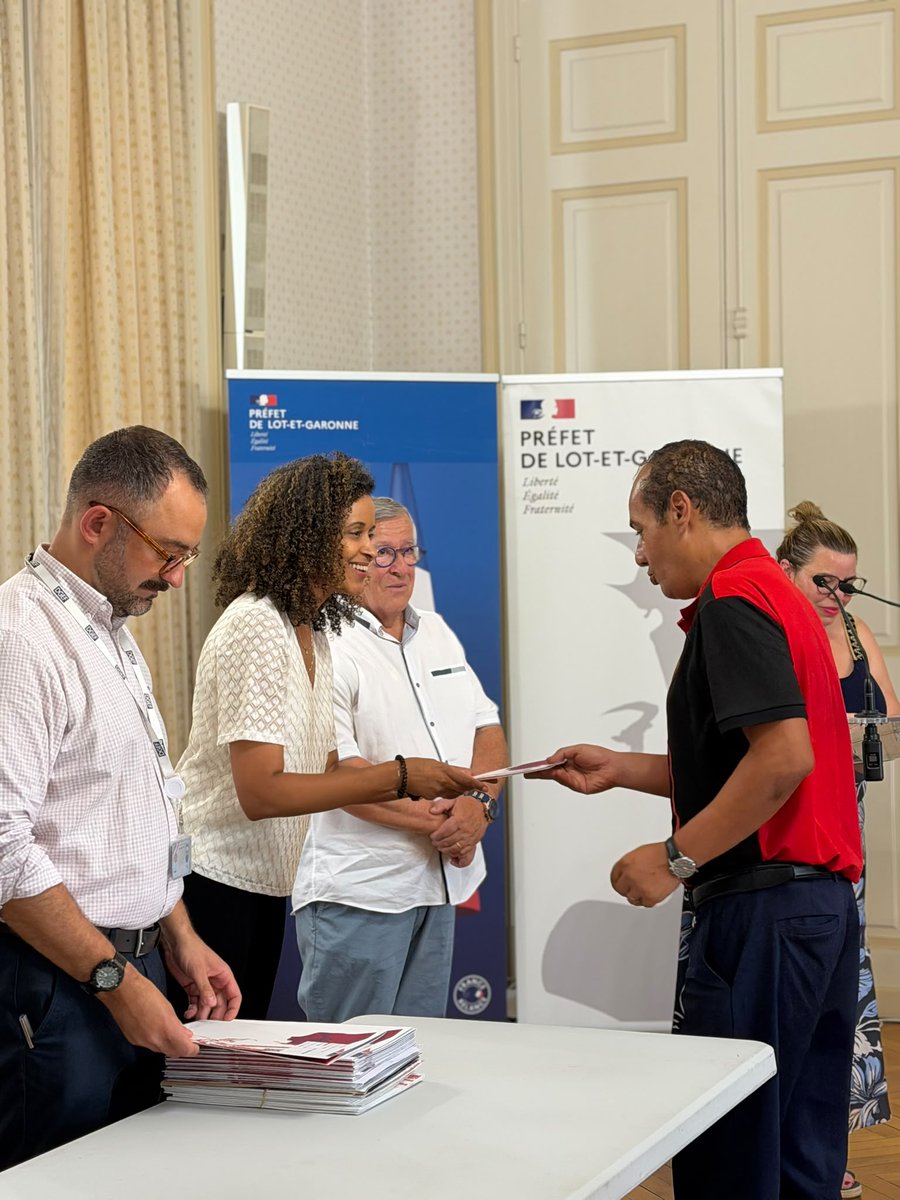 Image de Préfet de Lot-et-Garonne : #Citoyenneté | 🇫🇷 Cérémonie d'accueil dans la citoyenneté française

🏛️ Ce vendredi, Sophia Skrzy