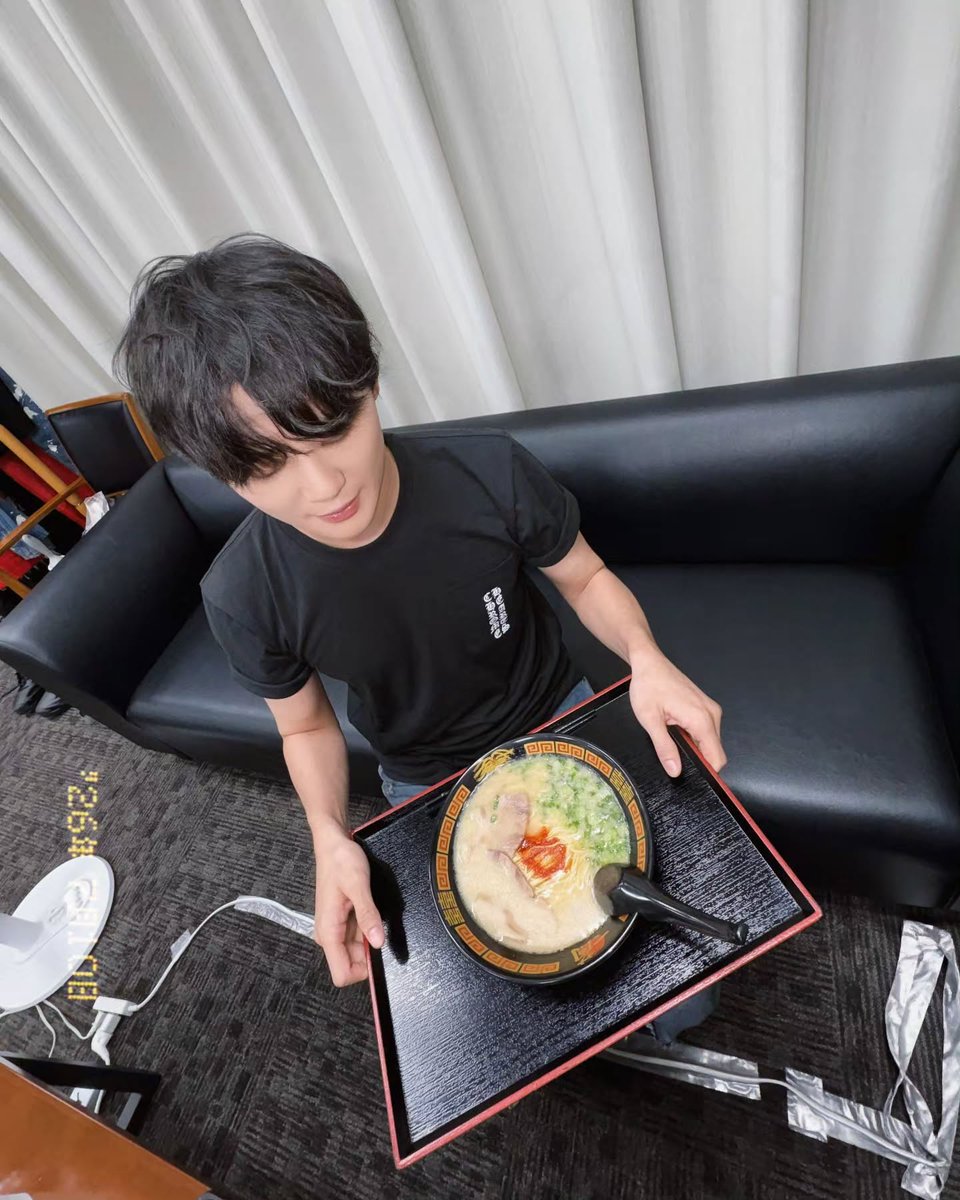 Kkorepo's tweet photo. #ジュンス、大阪公演2日目終了に赤いハートであいさつ…「忘れられない時間をありがとう。また必ず会おうね！」 
🔗https://t.co/2DU2u4LuZh https://t.co/9wDVNlHicp