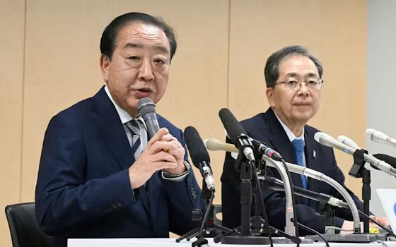 wZ9tUOjp5corpIo's tweet photo. ねぇみんな忘れてない？
失敗したら辞職すると言っていた二人

ま　だ　辞　め　て　な　い　ぞ　‼️ https://t.co/YeHYjBwYaU
