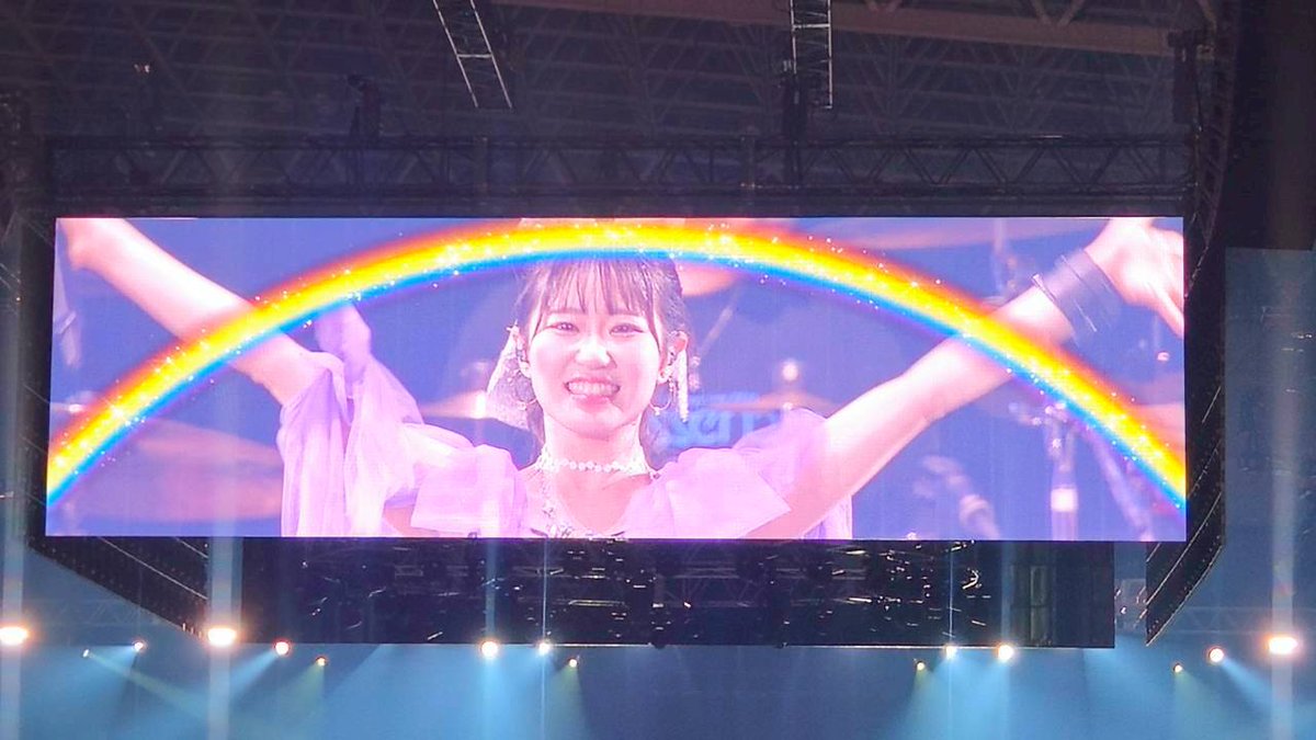 naobou_official's tweet photo. #アニサマ

最後に歌った「True Destiny」
曲終わりにスクリーンに虹がかかったのは、
アニサマさんからの
"武道館にいってらっしゃい"というメッセージと伺いました。

アーティスト仲間達も含め
こんなにも活動に寄り添っていただけて、こんな幸せな事はありません。

いってきます💪✨（東山奈央） https://t.co/nMn8nDZEC5