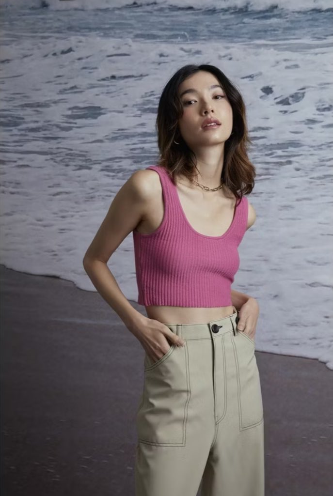 usedbyarin's tweet photo. ส่งต่อชมพู maison KEEPS รุ่น Em Cropped Knitted Tank 🐰เสื้อกล้ามครอปไหมพรม

🧺สีชมพู | one size

🎀price : 350.- รวมส่งให้คับ
(limited ตอนนี้ในช้อป sold out แล้ว)

#ส่งต่อเสื้อผ้า #ส่งต่อเสื้อผ้ามือ2 #ส่งต่อduex #ส่งต่อstylistshop #vghbkk #ส่งต่อmaison #maisonkeeps https://t.co/uOYBXWtPjj