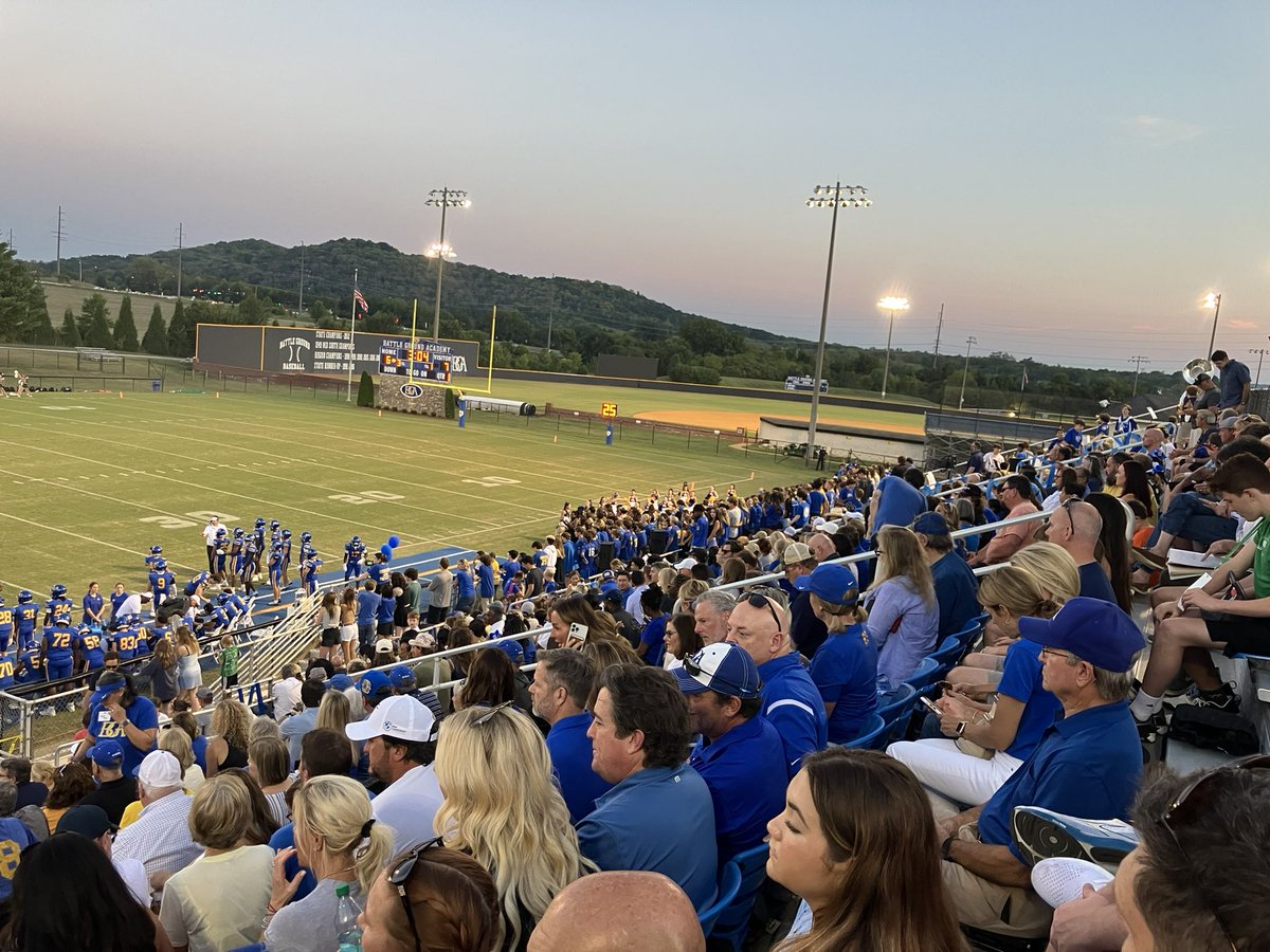georgeplastertn's tweet photo. Busy Friday @ThePlasterShow (3-5 pm CDT M-F on 94.9 FM).

Tomorrow night, former @MT_MBB coach @kermitdavisjr will be inducted into @theTSHF. He’ll join us at 3:20 pm

At 4:00 pm, @FootballBga state championship coach @bobbybentley will talk scheduling, @espn growing influence on high school football etc.

@BlueRaiderZone
@BlueRaiderPod
@BGASports
@PrepRedZoneTN
@MainStreetPreps

#TrueBlue
#BGAWildcats

If you can’t join live, you can watch the show later on YouTube, X or Facebook