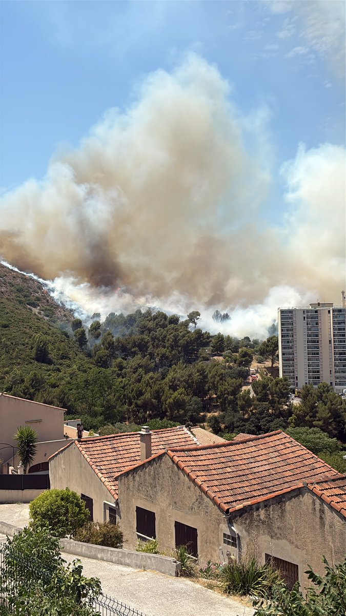Marins-pompiers de Marseille tweet media