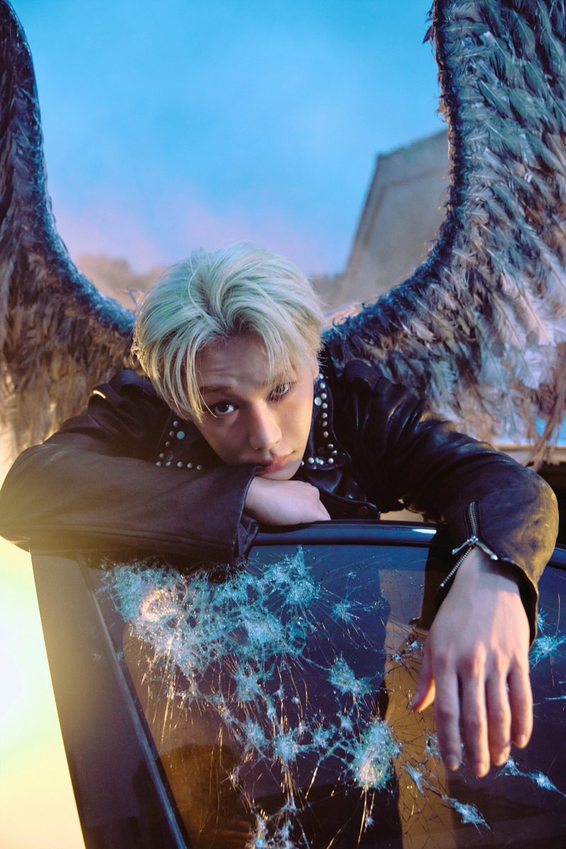 themalificent's tweet photo. Has time stopped?
#WONHO #원호 #CORE #DontWakeMeUp

2026                                            2019 https://t.co/3TpA1O73AF