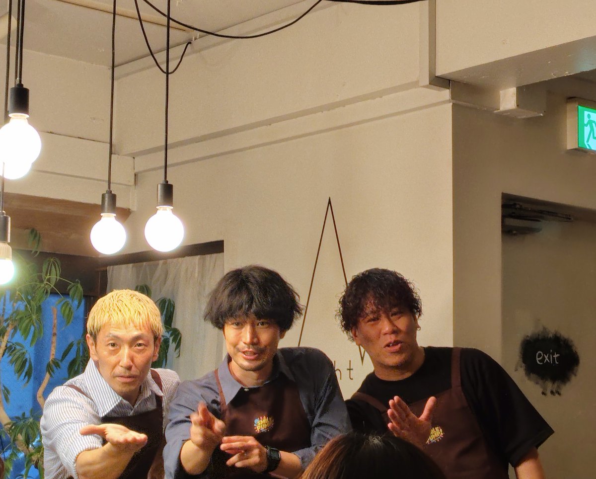 Samkim1223's tweet photo. 初参戦してきました。
笑いすぎて、疲れも吹っ飛びました！
思わず『そこは締めでしょ』と声に出てしまった(^_^;)
最長記録更新の回を観れて幸せ😄
楽しかったー！
#スマポン
#始まりブレンド https://t.co/eSxInjIzL0