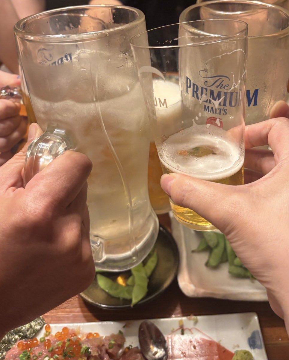 natume80's tweet photo. へー出る飲み会🍶
初めてお酒飲んで気持ち悪くなった記念🙃
梅酒ロック小3杯、大1杯、麦焼酎ロック1.5杯
まーじで飲めなかったw https://t.co/ubQi88uWag