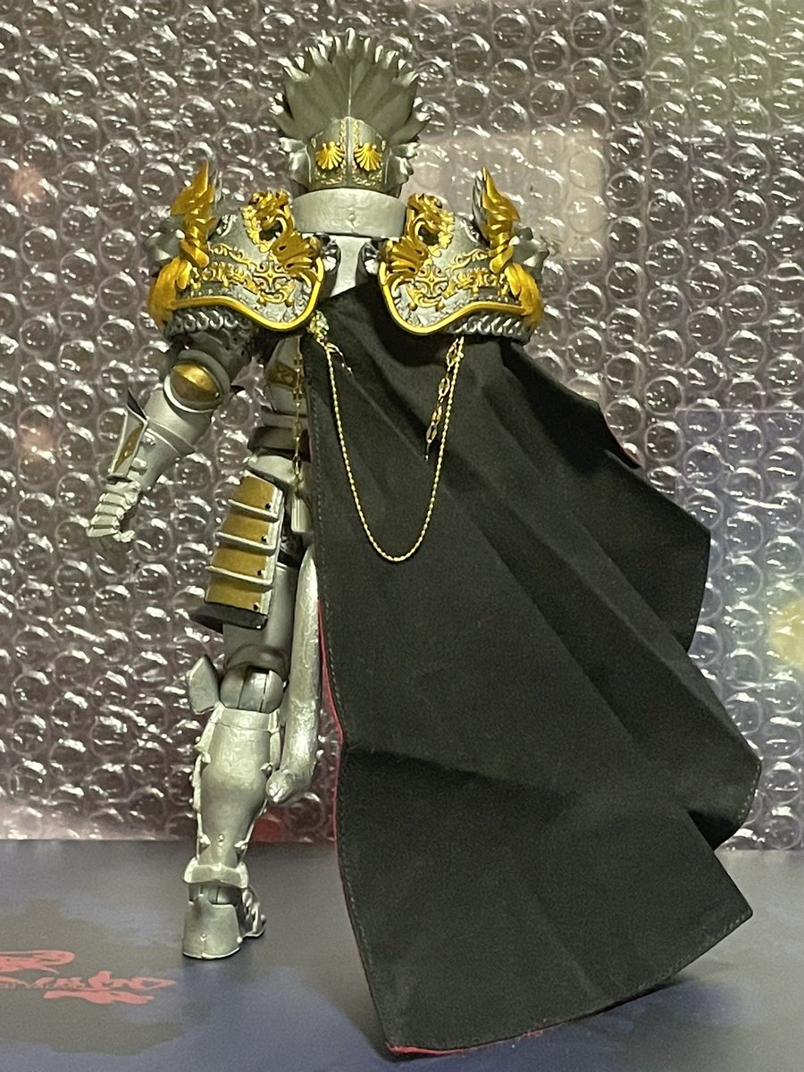 stalion_mare's tweet photo. 先日アリエクのショップから購入した1/12フィギュア用ショルダーマントを本命である親衛隊のレオニダスに装着！😁

風格が爆上がりました！😁

と言う事で晴れて親衛隊隊長に昇格です！😆 https://t.co/yTuZzJIFEL