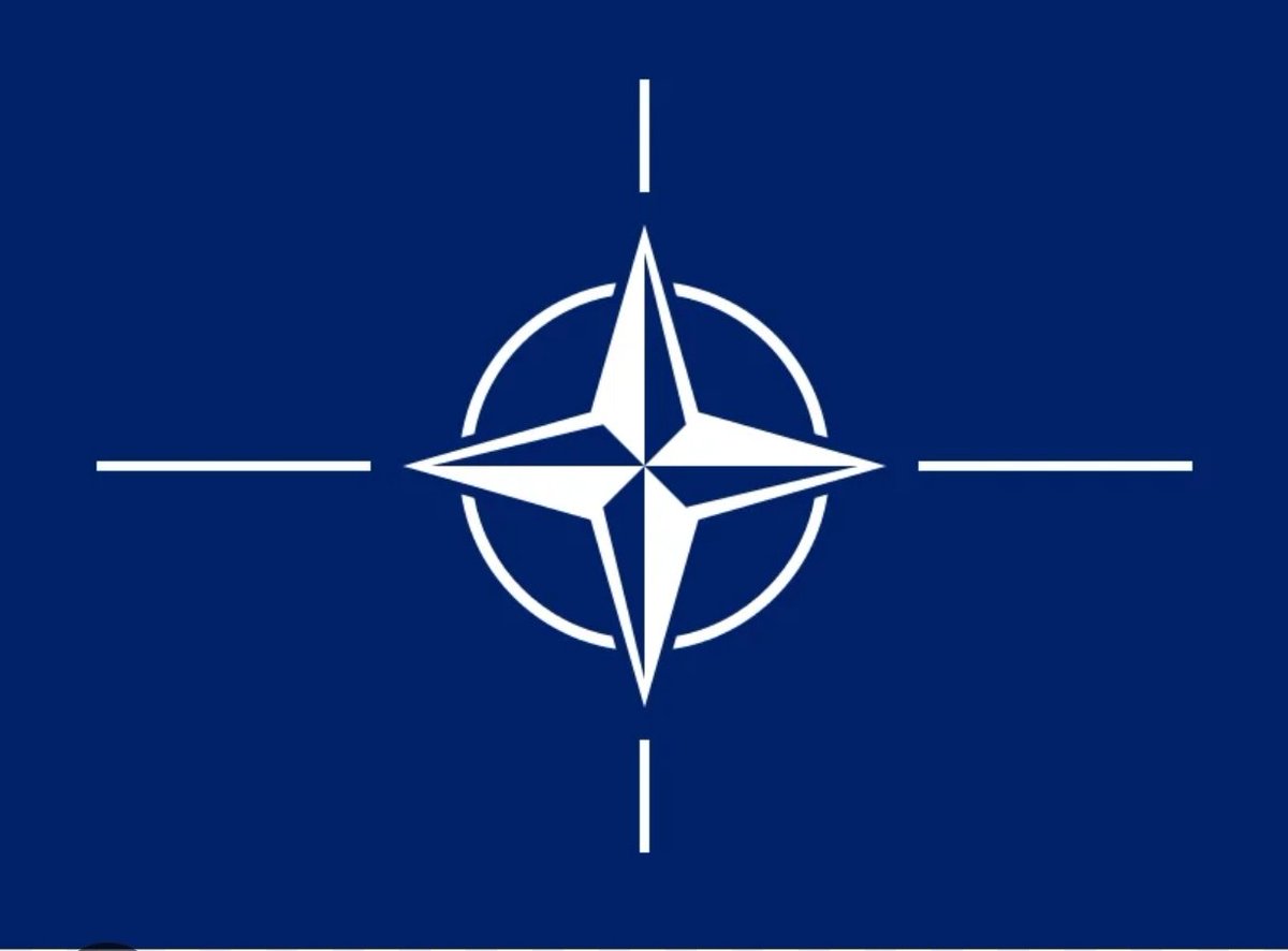 abdurrahimsen's tweet photo. Aynı şeyi mi hissediyoruz?

Zirve Türkiye'de yapılınca sanki NATO bi "hoş oldu". Aklandı, paklandı, kanlı sicilinden kurtuldu. Gazze'yi cehenneme çeviren NATO'nun patronu Trump değildi, olamazdı!

NATO'nun kanlı geçmişini aklayabileceği bir istasyon olarak her 20 yılda bir Türkiye'ye uğraması, çalışma takvimi belirlenirken dikkate alınması zekice olur. İngiltere eski başbakanı Cameron'un dediği gibi, Türkiye'den başka hiçbir NATO ülkesi, İslam'a ve müslümanlara karşı savaşımızın, terörizme karşı bir savaş olduğu yönünde bir mesaj veremez!

Medya ve sosyal medyayı kaplayan o güzelleşmeler..

Müslümanlık mı?

Müslümanlık artık ceketin astarında kaybedilmiş marka adı. 

Müslümanlık siyaset ve diplomat ceketi giyilince astarında kaybedilen bir kimlik?