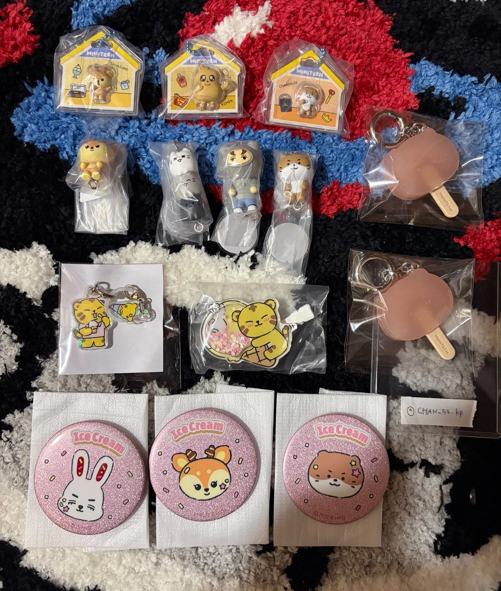 CHAN_53_kp's tweet photo. SEVENTEEN セブチ MINITEEN ミニティーン IceCream アイス POPUP カプセルトイ めじるし ガチャ キーリング グミ 交換

譲 画像
求 キーリング:👼🏻
     缶バ:🦊
     ヘアピン:🦊🐸🍕
     ＞買取(定価+送料)

郵送交換📮＞＞7/12ポプア手渡し
異種交換可能◎
n:1可能◎
お気軽にお声がけ下さい💁🏻‍♀️ https://t.co/ToMe0SZrsQ
