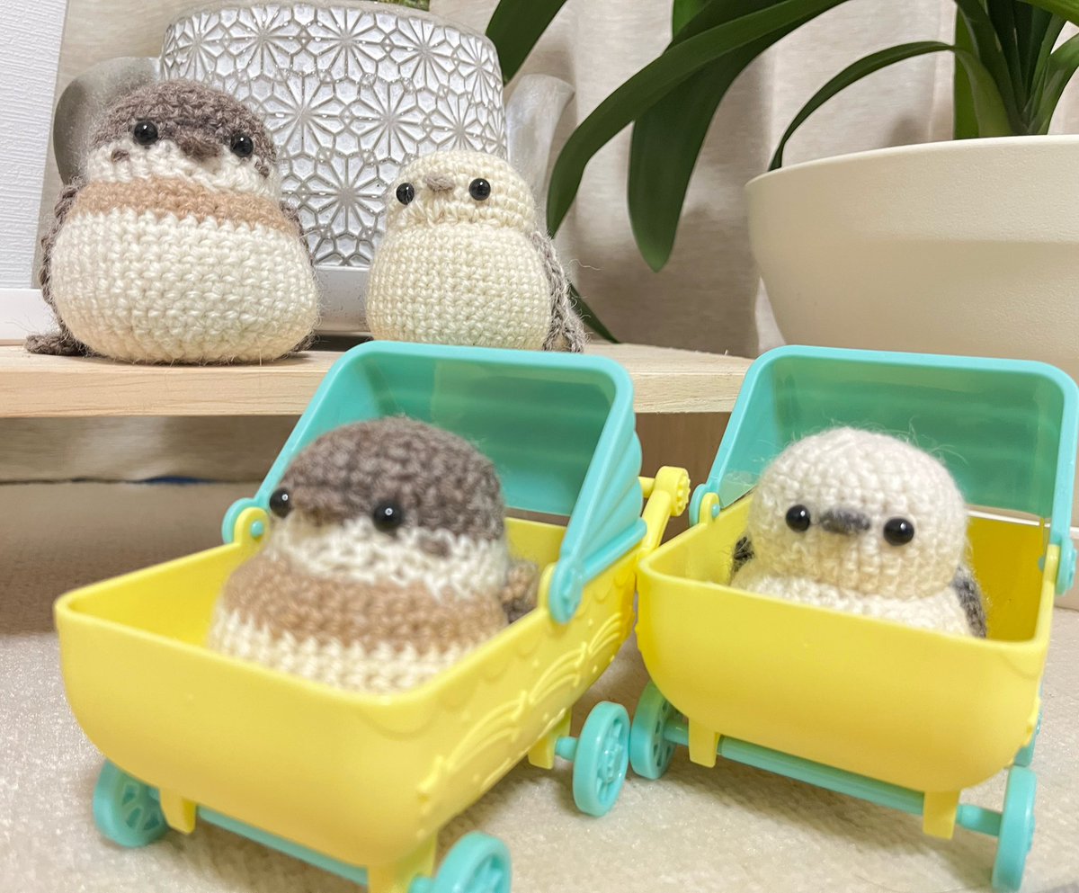 kupopoo's tweet photo. ハマナカさんの編みぐるみキット
スズメとシマエナガ

 #がうと編み物 https://t.co/dDuuJW7pRn
