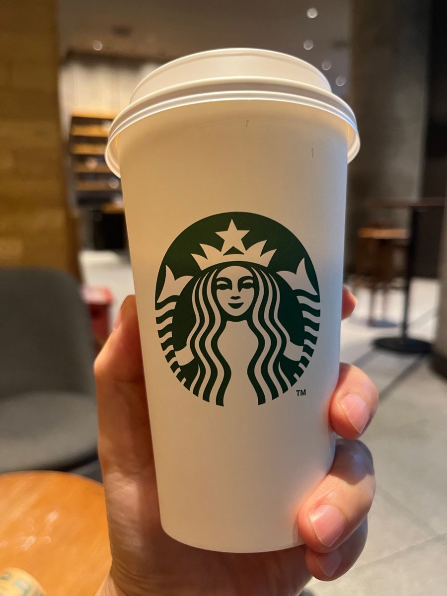 Lina_Regenbogen's tweet photo. Just left the café with my person—our usual order: oat latte + extra messy hair (blame the wind, not how much I was staring). ， https://t.co/KKOsxzGHPc