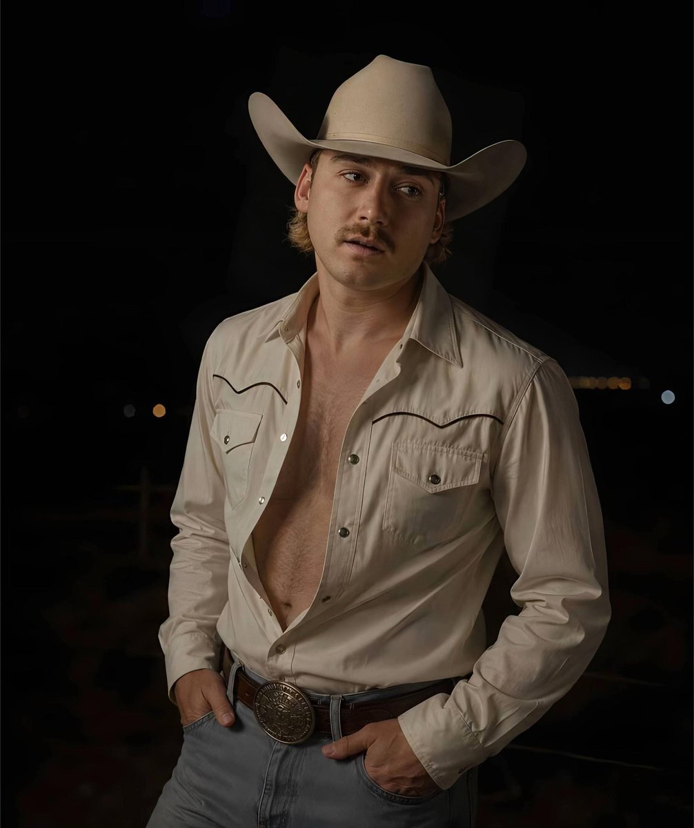 Lachcsvidson's tweet photo. How do I look ya’ll🌝 #morganwallen #foryoupage #countrymusic #usa🇺🇸 #cowboy https://t.co/vDX70VhewO