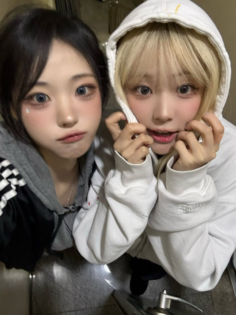_mandudesu's tweet photo. 이 사진이지~~~ https://t.co/E2ujrkPGeq