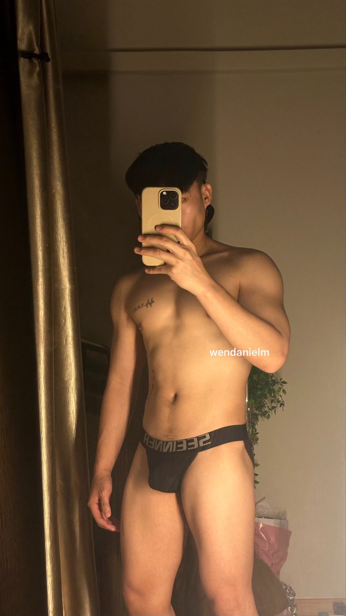 wendanielm's tweet photo. hi, how about we go black tonight? 😈 https://t.co/38WKSMjQqe