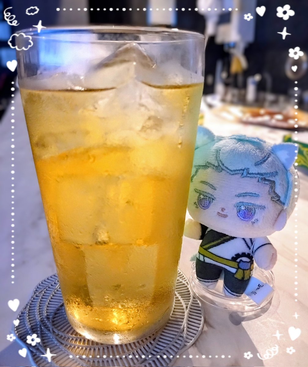 ocean11965's tweet photo. 連れてってました。
また行こうね、ほわ彦さん。

隣の大きなグラスはアップルジュースだよ。 https://t.co/faofeRgWU6