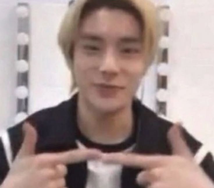enhafatex's tweet photo. First time getting kicked out of my own fandom kinda nervous https://t.co/F2yx6lWj01