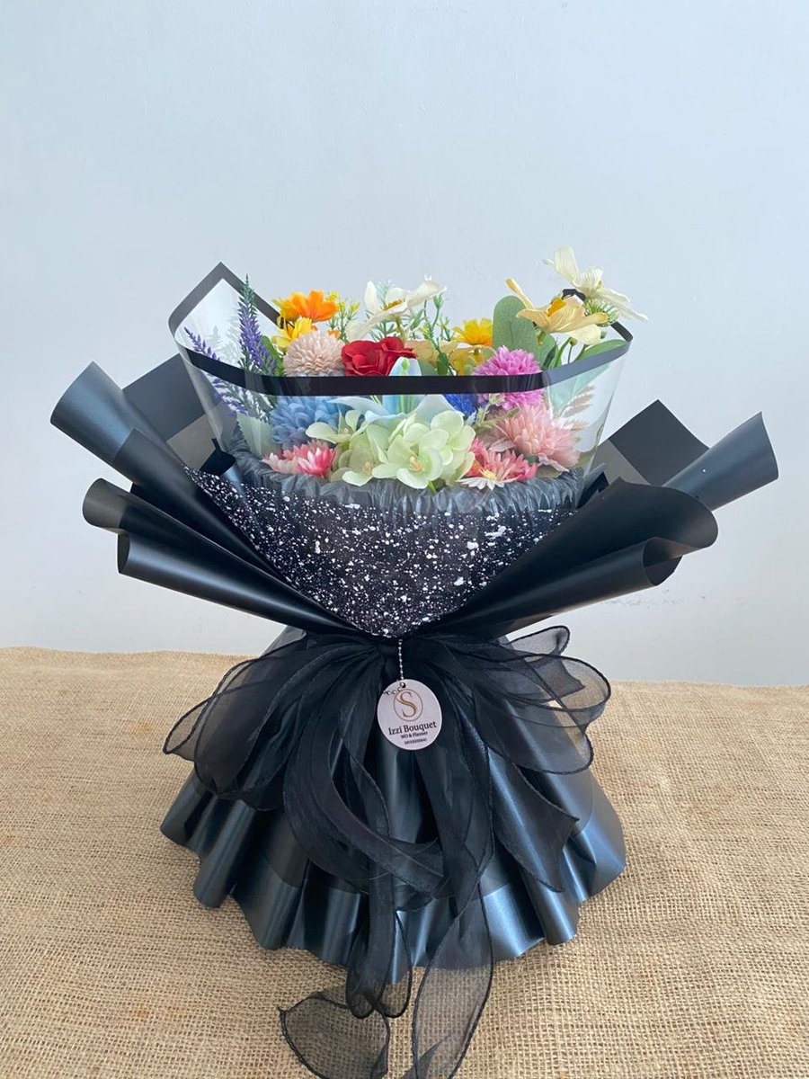 melfera's tweet photo. Black is bright, elegant and impressive💥 https://t.co/VxpFYQ58eu