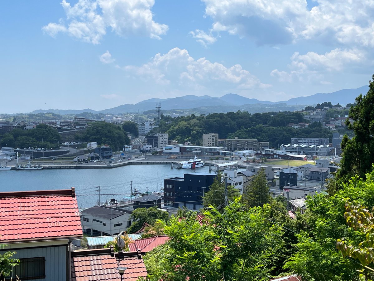 imasa12's tweet photo. 食後は気仙沼市復興記念公園と安波山へ
眼下に臨む風景は美しい
合掌🙏 https://t.co/bIyusZVYWp