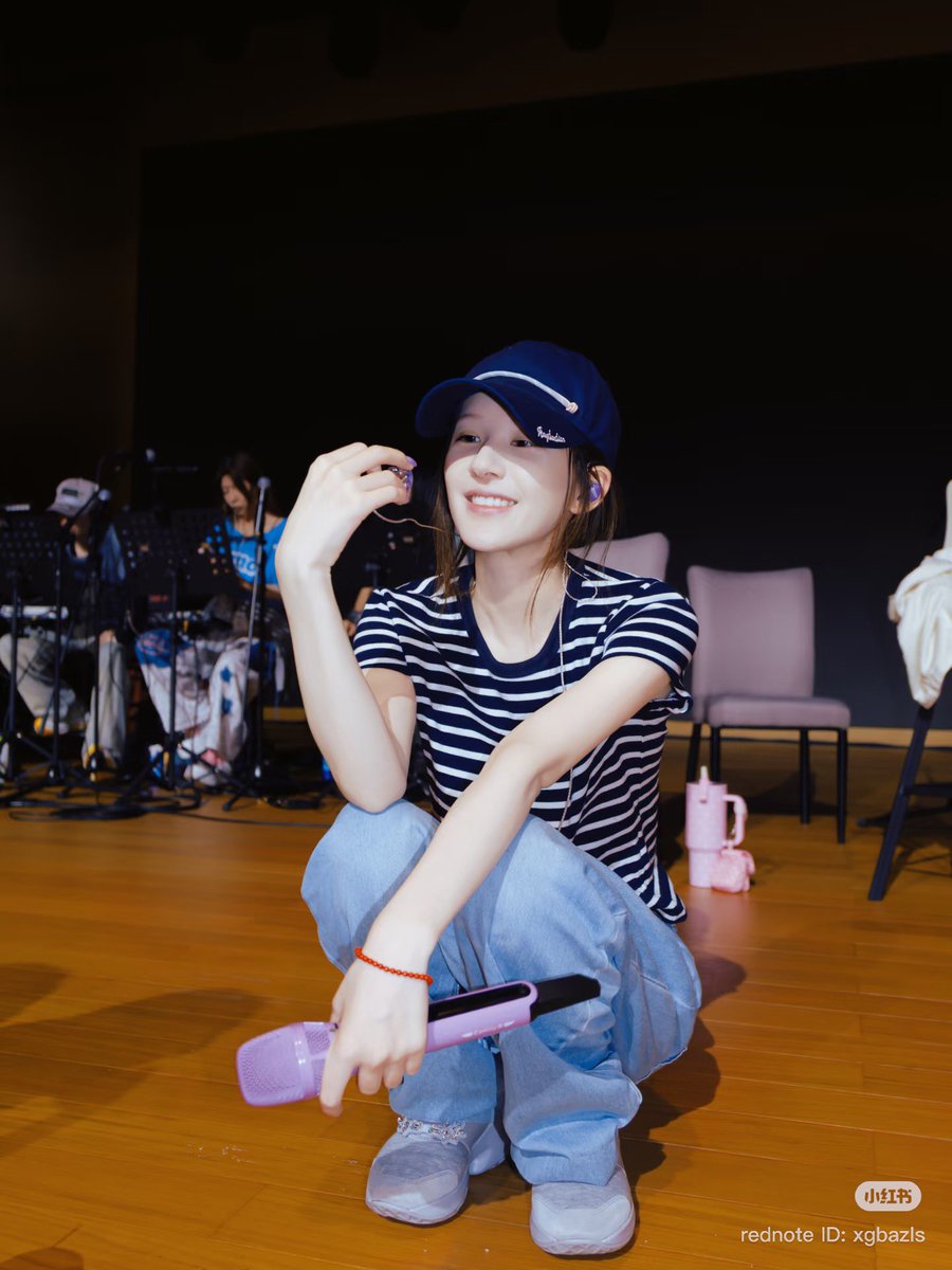 zhaolusi_intl's tweet photo. [📸 ] 071026 #ZHAOLUSI #赵露思           
Rosy Studio team XHS Update    

[2]

“When Zhao Lusi appears, love takes shape.” 

🔗 https://t.co/0I92J5l1So

#RosyZhao #조로사 #จ้าวลู่ซือ https://t.co/YOPBdxVtnj