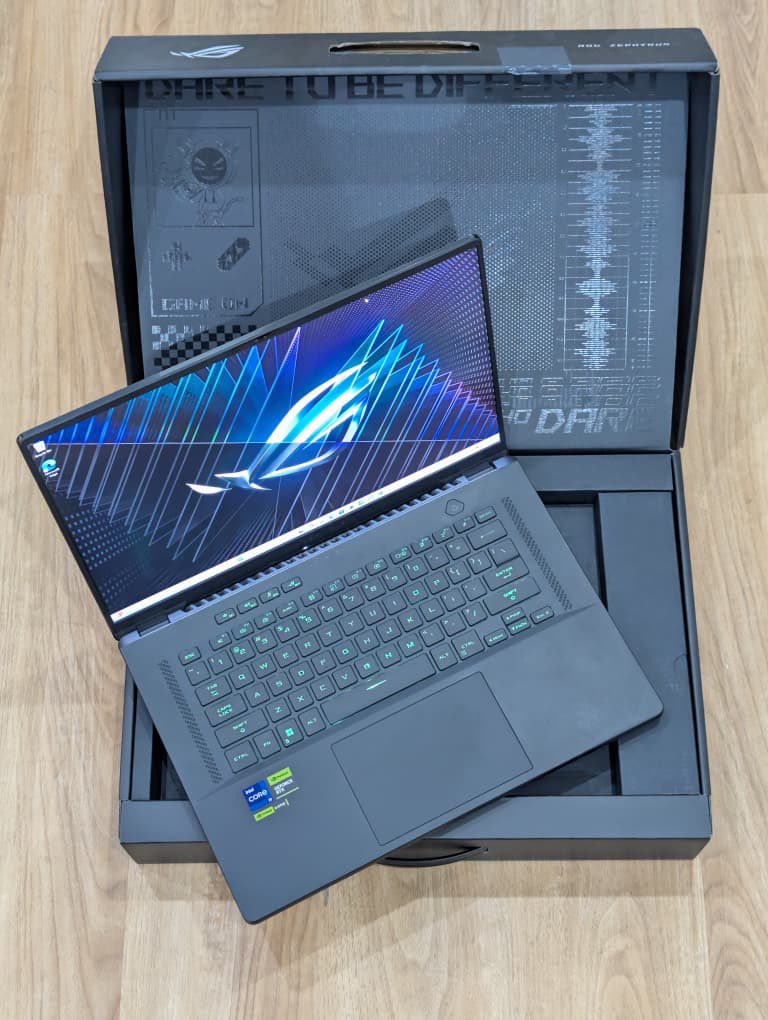 ojo_lare's tweet photo. Sleek New-In

Dell XPS 17 9700
17" 4K TOUCHSCREEN Display 
*Intel i9-10885H*
32GB RAM | 512GB SSD
6GB, NVIDIA RTX 2060 Graphics 
Backlit Keyboard  
Face ID • Fingerprint  
Excellent Battery Health 
Laptop + Charger ONLY 
Price: N1,300,000

#laptop #gaminglife #GamerLife https://t.co/kPNyw5KBMk