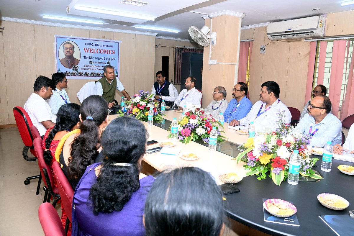 DOPPW_India's tweet photo. Shri Dhrubajyoti Sengupta, Joint Secretary, DOPPW, visited SBI CPPC, Bhubneshwar on 10.07.2026 and had a detailed discussion on the working of the CPPCs & strengthening of system for speedy grievance redressal.
 #DoPPW #PensionReforms #PensionersWelfare 

@DrJitendraSingh @TheOfficialSBI  @mygovindia @DARPG_GoI @DoPTGoI @PIB_India @PIBPersMin @PIBBhubaneswar @DDNewslive