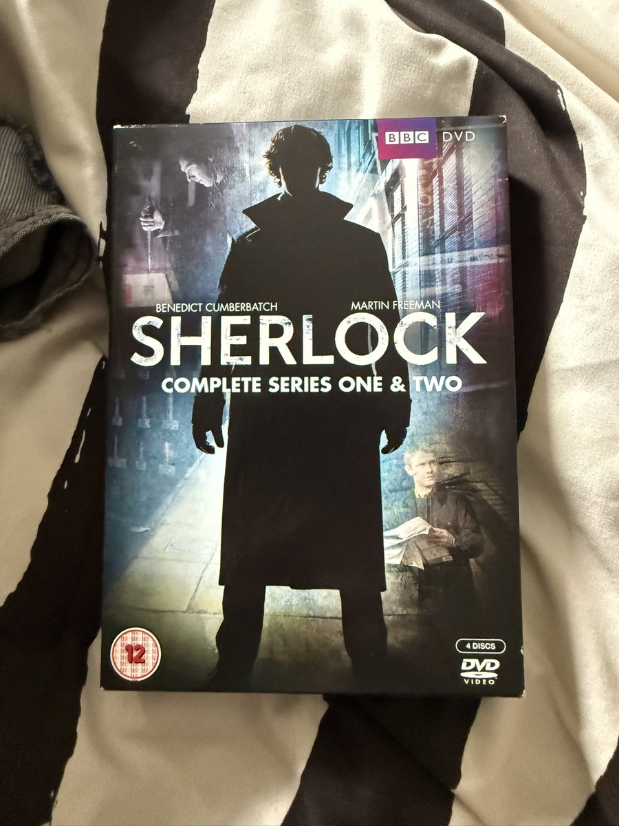 ywhsboy's tweet photo. i got the gay detective people? https://t.co/GPZsWhmyS8