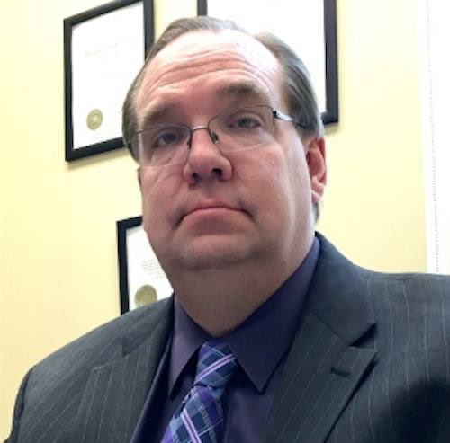 erik_thorvalds's tweet photo. Duane Bratt just proved federalists have no positive case for Alberta staying in Canada.

In last night’s debate, when pressed for even one reason to remain, he refused: “I don’t have to give a reason.”

No vision. No benefits. No mutual prosperity argument. Just entitlement, a quick temper, and smears calling the room racist for wanting a better future for their kids.

If the best defense of Canadian Confederation is “you’re not allowed to ask that,” the project is already dead.

Albertans aren’t children. We see the fiscal drain, the policy failures, and the sovereign path forward.

Time to stop enduring. Time to build.

#AlbertaIndependence