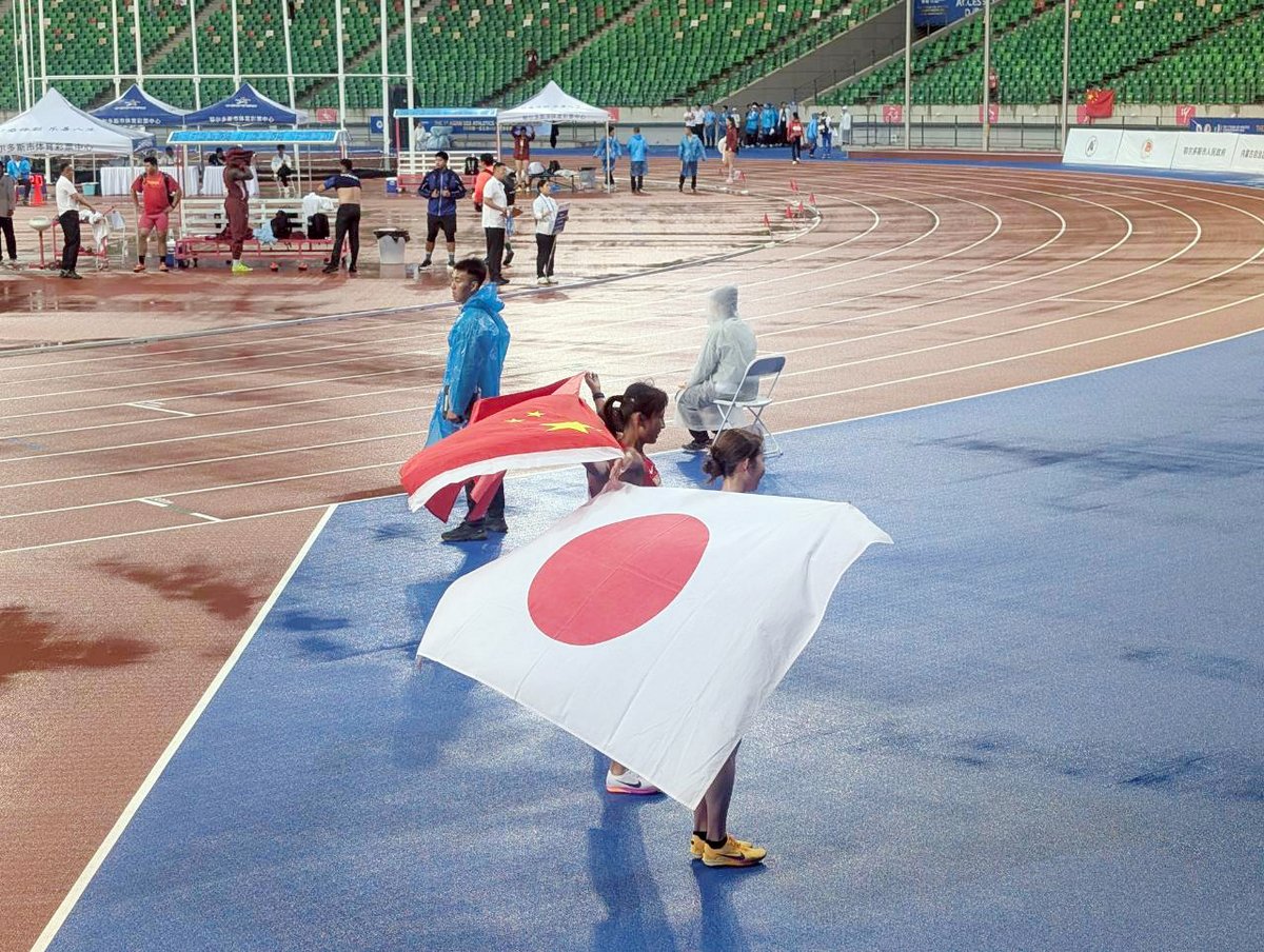 jaaf_official's tweet photo. /／
【#U23アジア選手権】
女子5000mで銀メダル獲得🎉
\＼

◆女子5000m
2位🥈#中後心晴（Daiichi Life・東京）
16分50秒62

引き続きU23日本代表への応援を
よろしくお願いします🇯🇵

📹ライブ配信
⇒https://t.co/Kt5MzLxcuA

✅日本代表など大会情報
https://t.co/5iaUYsOYYZ
#陸上 #U23日本代表 #JAAF