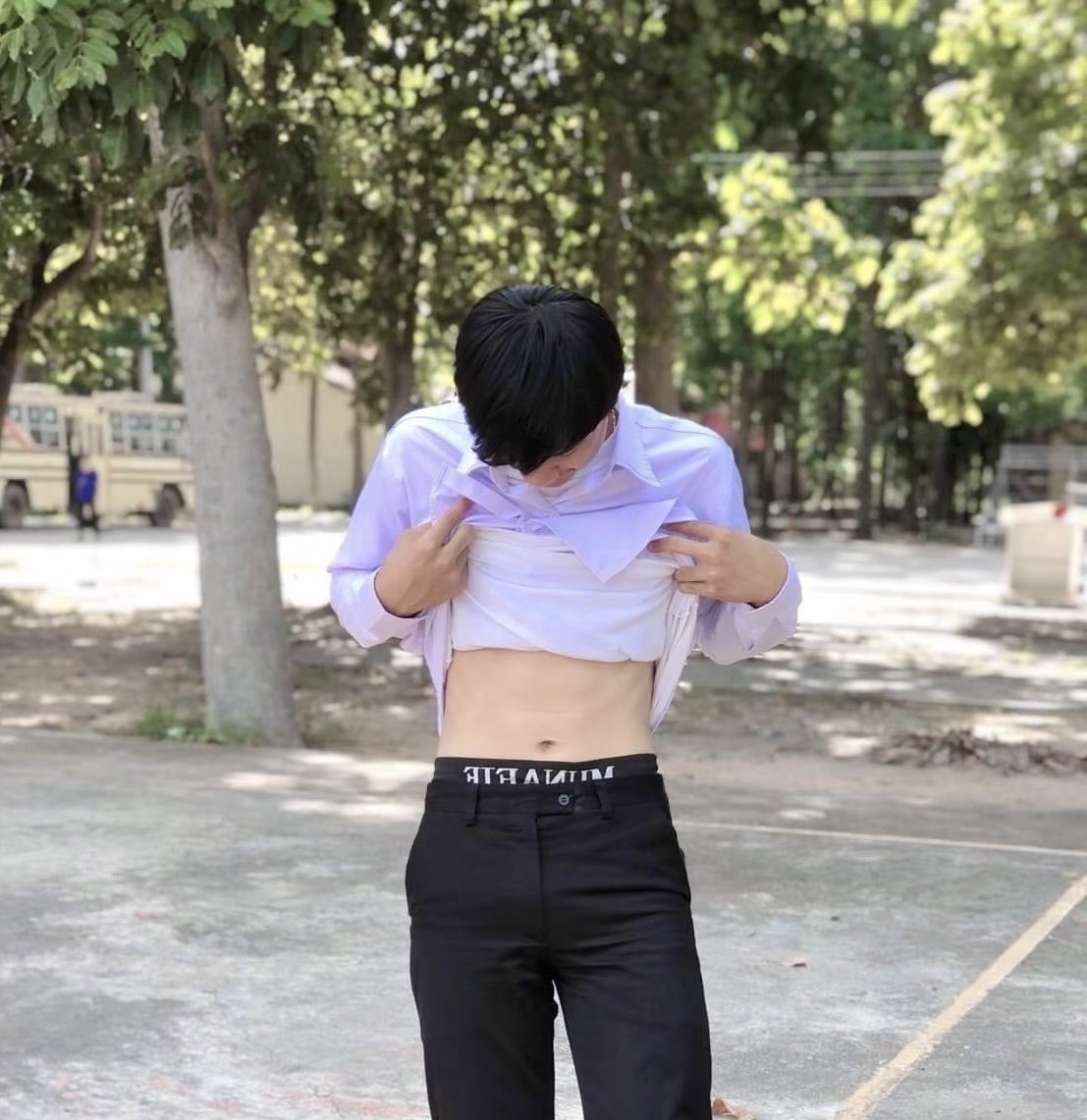 เบส tweet media