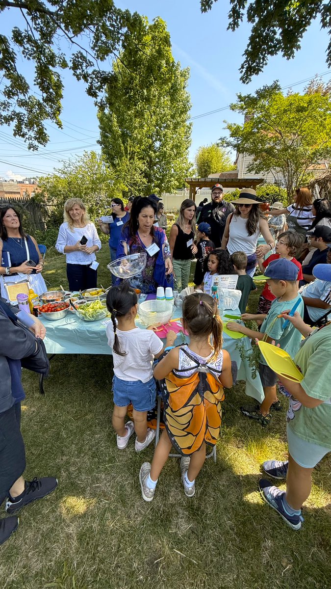 edbraunstein's tweet photo. Papai's Garden is a great local organization that provides adults with developmental and intellectual disabilities with agricultural training and workforce development while expanding access to healthy food. I was happy to be a part of their One Year Celebration in #LittleNeck. https://t.co/t1xWDdCWbJ