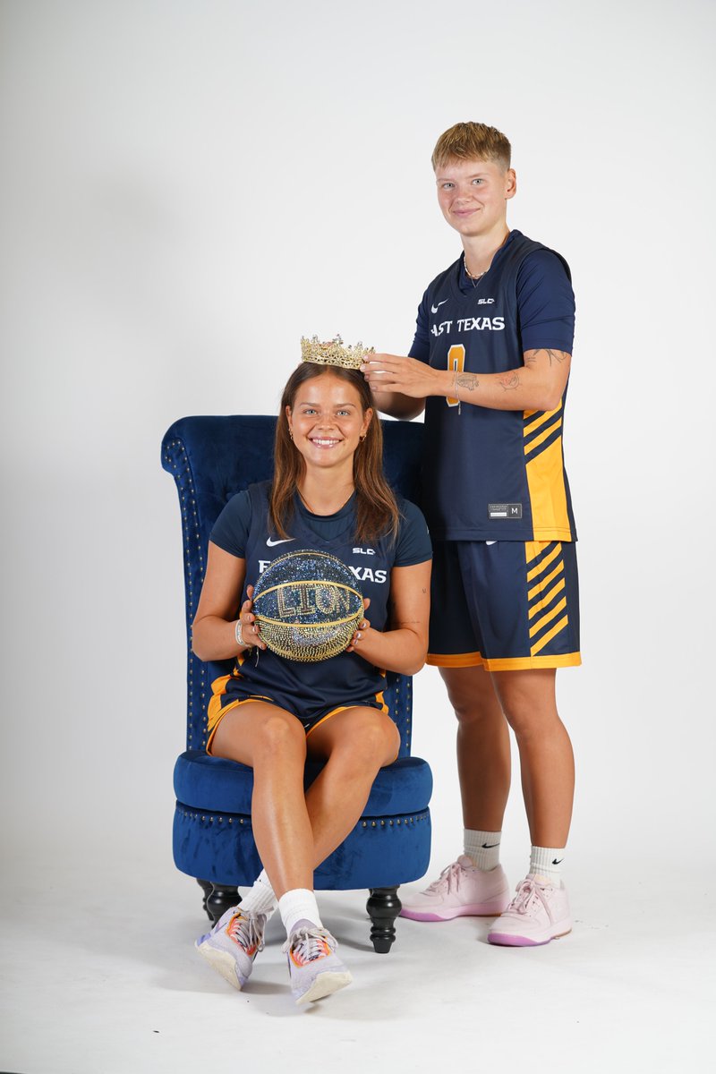 Lion_WBB's tweet photo. Happy Birthday to our favorite twins, Cora and Nina Horvath! #HailET https://t.co/VFykYozsYL