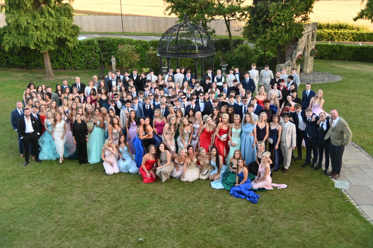 PATCarletonHigh's tweet photo. We can't believe #CHSProm2026 was last week! Didn't our year 11s look amazing? https://t.co/iXx6LUoYAn