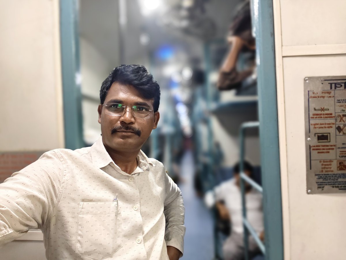 Anilkumar_wgl's tweet photo. On the way to Mahabubabad District...TSJU dist meeting https://t.co/Zc4L4AERq7