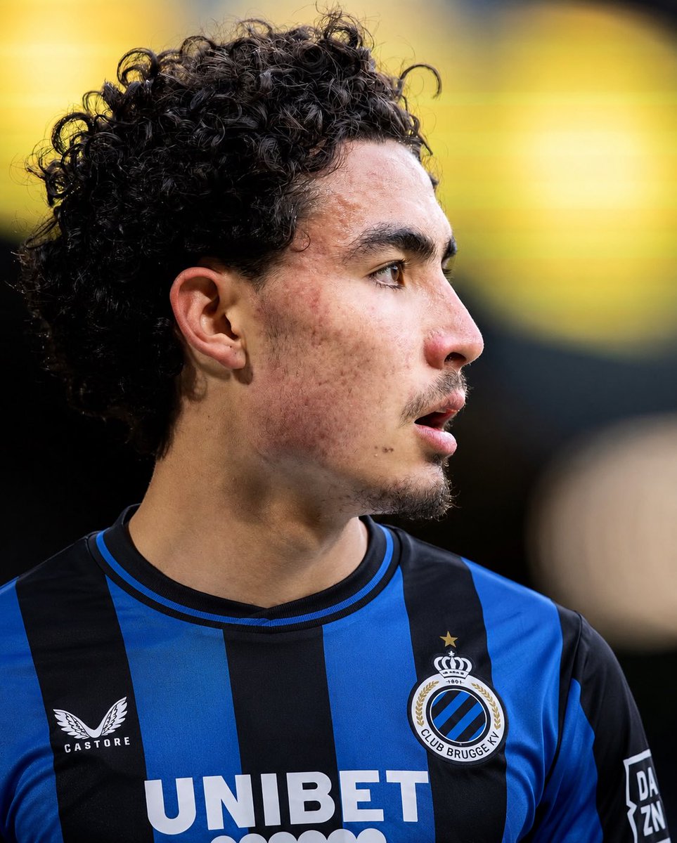 sachatavolieri's tweet photo. 🔵⚫️ DONE DEAL
✍️ Cheveyo Tsawa has officially signed his four-year contract with Club Brugge this afternoon.
🇨🇭💰 FC Zürich will receive €7M, with a further €2M in add-ons. #FCZ #mercato #JPL https://t.co/g9DEi14Oh5