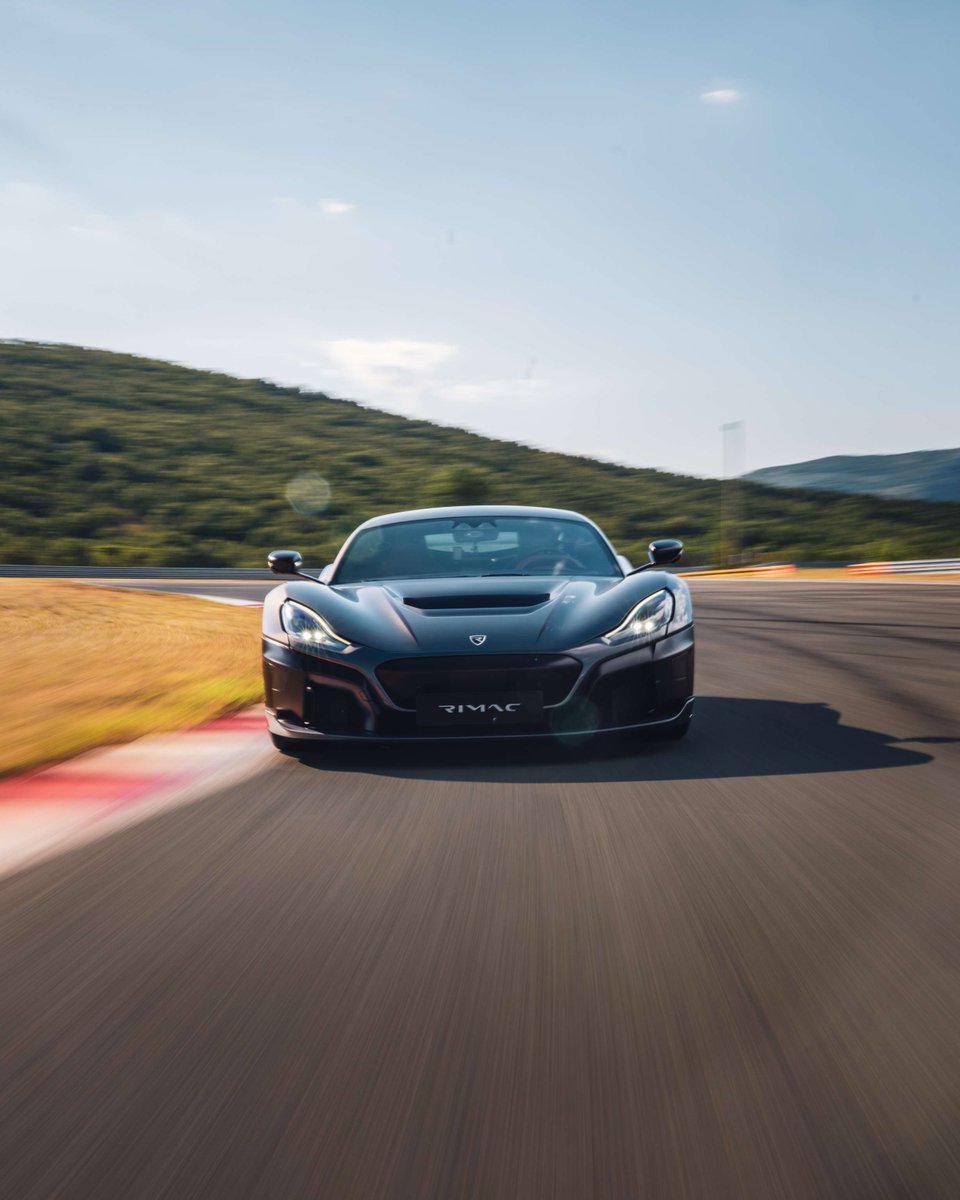 AutomobiliRimac's tweet photo. We brought Nevera to Grobnik. Naturally, it wanted a few laps. Some cars visit the track. Nevera feels at home there.
#Rimac #Nevera #MeetForSpeed
__
Rimac Nevera: WLTP: electricity consumption, combined 30.0 KWh/100km; CO2 emissions: combined in g/km: 0 https://t.co/cx7imi0cbu
