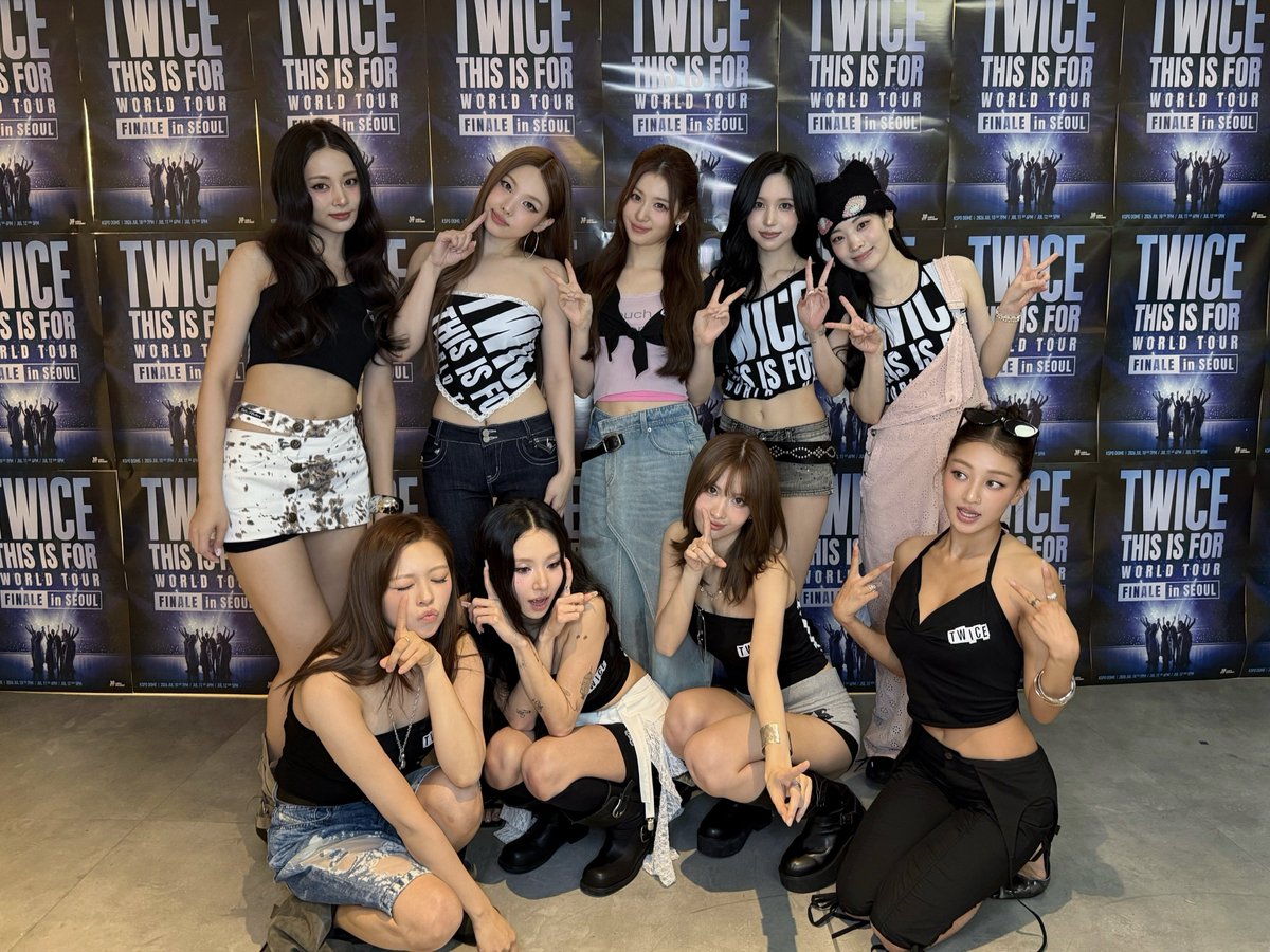 JYPETWICE's tweet photo. TWICE <THIS IS FOR> WORLD TOUR FINALE IN SEOUL - Day 1

우리의 이야기가 시작된 서울에서, ONCE와 다시 만난 오늘 ✨
Back in Seoul where our story began with ONCE ✨

#TWICE #트와이스 #THISISFOR
#TWICE_THISISFOR_WORLD_TOUR
#TWICE_THISISFOR_WORLD_TOUR_IN_SEOUL https://t.co/KpNHomdH7T