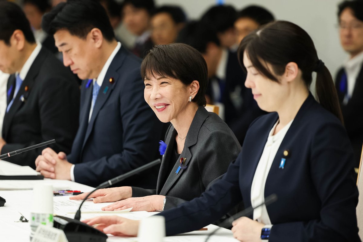 PressSec_JP's tweet photo. 資源に乏しい我が国にとって、強い経済を作りあげる基盤は、優れた科学技術力です。

本日、統合イノベーション戦略2026（案）をとりまとめました。

政府研究開発投資60兆円、官民合わせた研究開発投資180兆円の目標に向けて、我が国における官民の研究開発を大胆に推進します。 https://t.co/8BHy6ZIof7