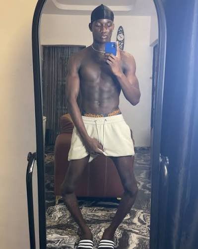 REAL_BIG_STEF's tweet photo. Naso baddy take betray him people 😭 https://t.co/WZcOYtTyA5